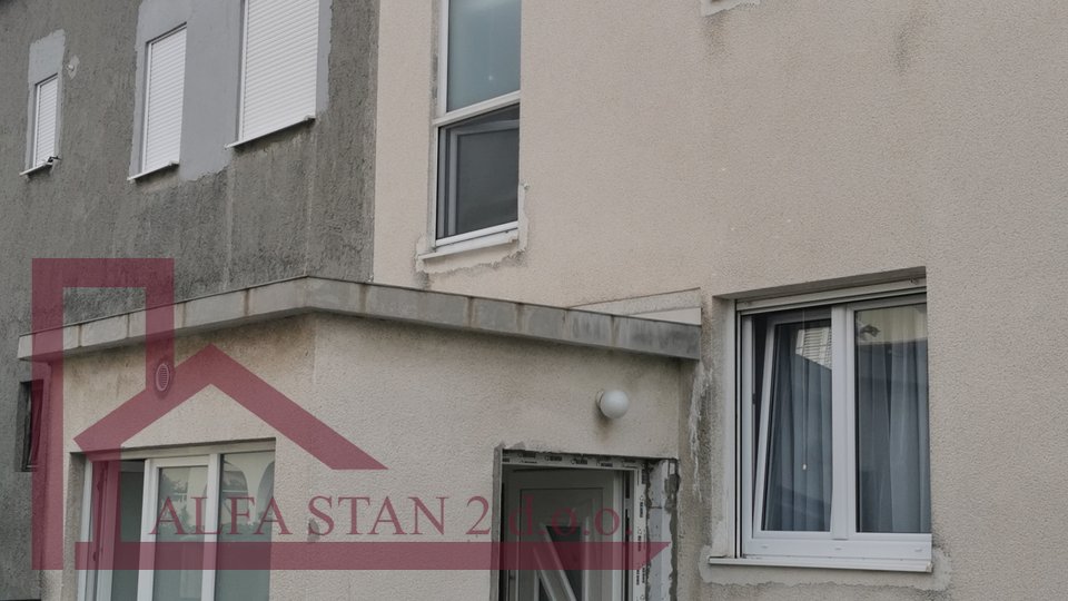 House, 294 m2, For Sale, Kaštel Lukšić
