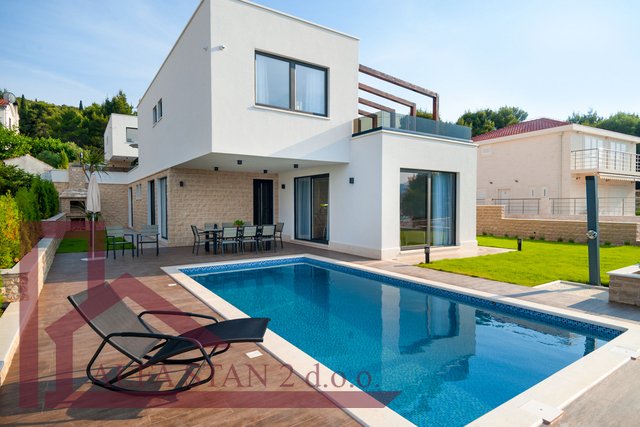 Okrug Gornji villa with swimming pools and sauna - 300 m2