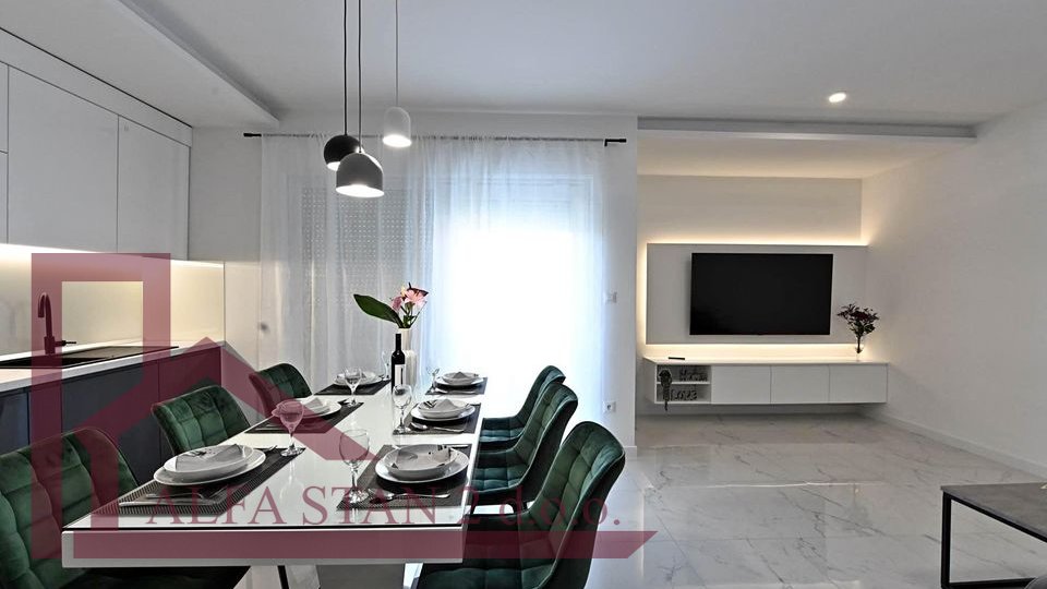 Appartamento, 64 m2, Affitto, Podstrana - Strožanac