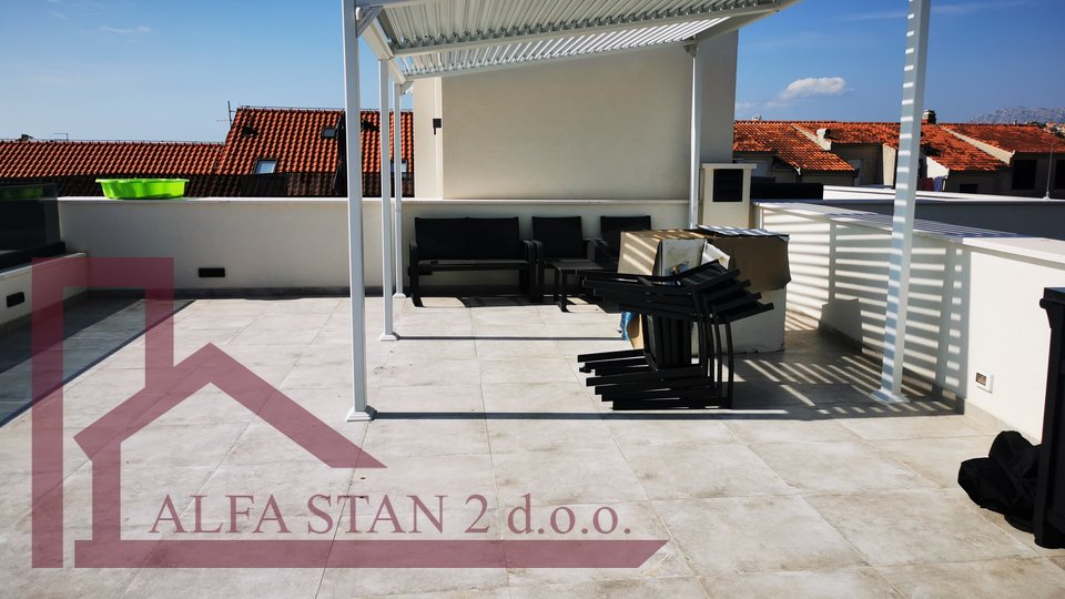 Wohnung, 100 m2, Vermietung, Podstrana - Strožanac