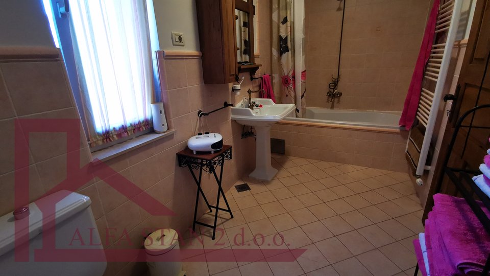 Casa, 380 m2, Vendita, Klis - Veliki Bročanac