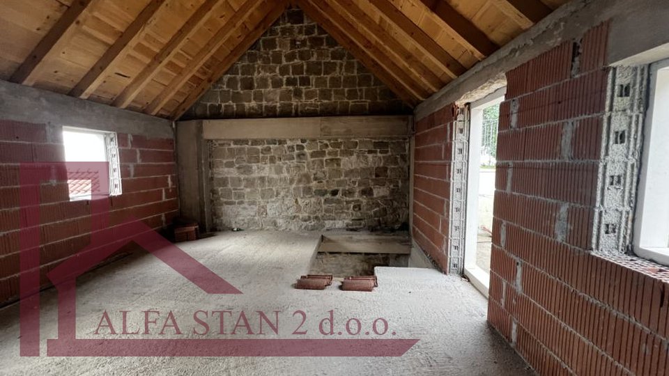 House, 72 m2, For Sale, Podstrana