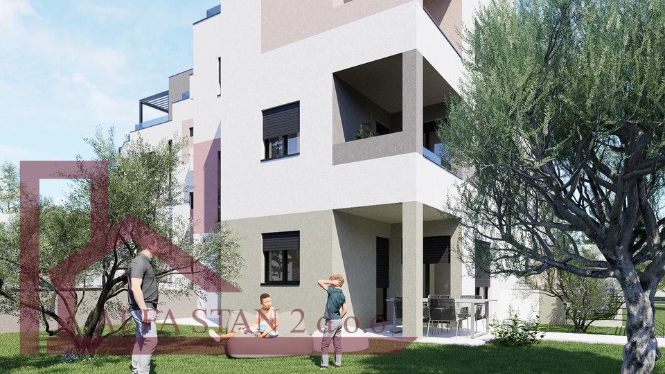 Three-room apartment with a garden on the ground floor - new building