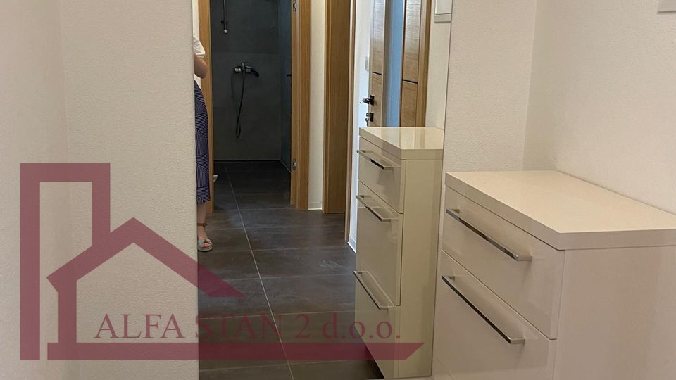 Appartamento, 55 m2, Affitto, Solin - Sr. Strana