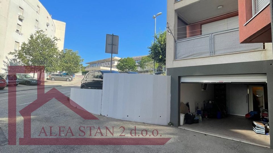 Garage, 25 m2, For Rent, Split - Pazdigrad