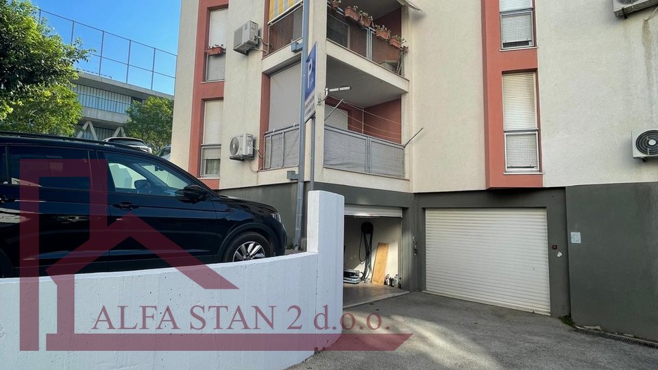 Garage, 25 m2, For Rent, Split - Pazdigrad