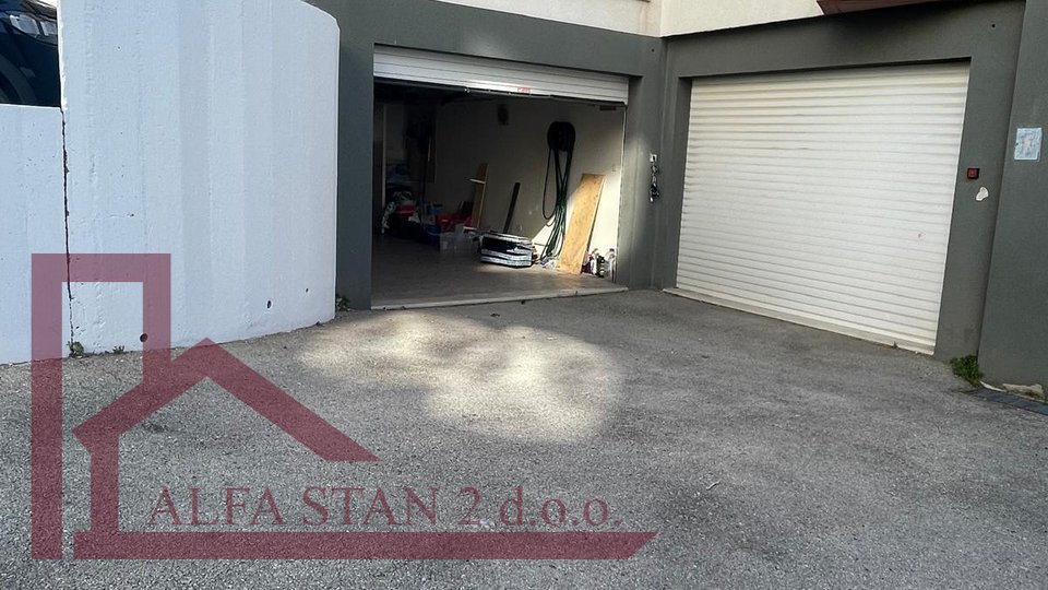 Garage, 25 m2, For Rent, Split - Pazdigrad