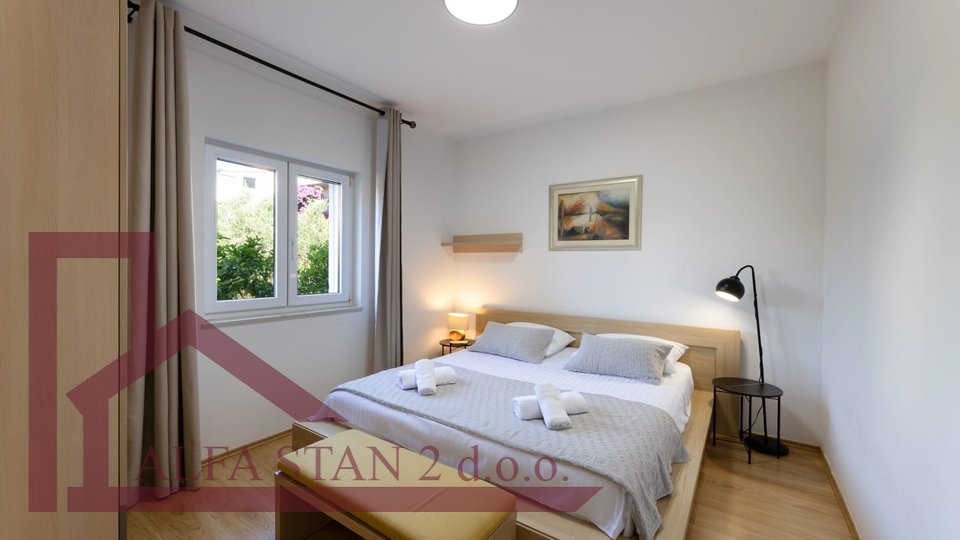 Wohnung, 95 m2, Vermietung, Kaštel Novi