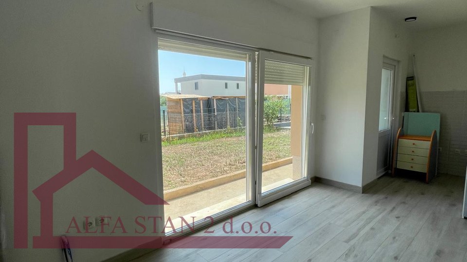 Appartamento, 90 m2, Affitto, Kaštel Stari