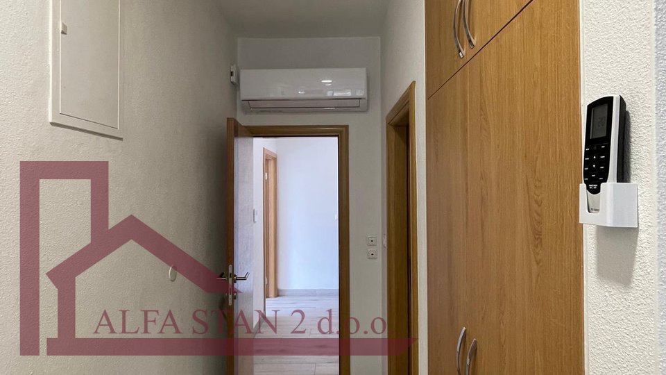 Wohnung, 90 m2, Vermietung, Kaštel Stari