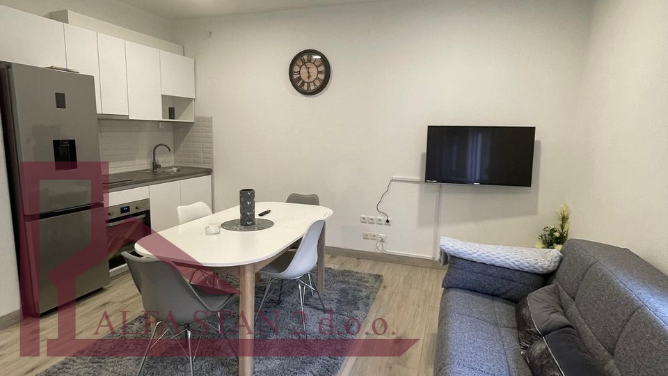 Wohnung, 90 m2, Vermietung, Kaštel Stari