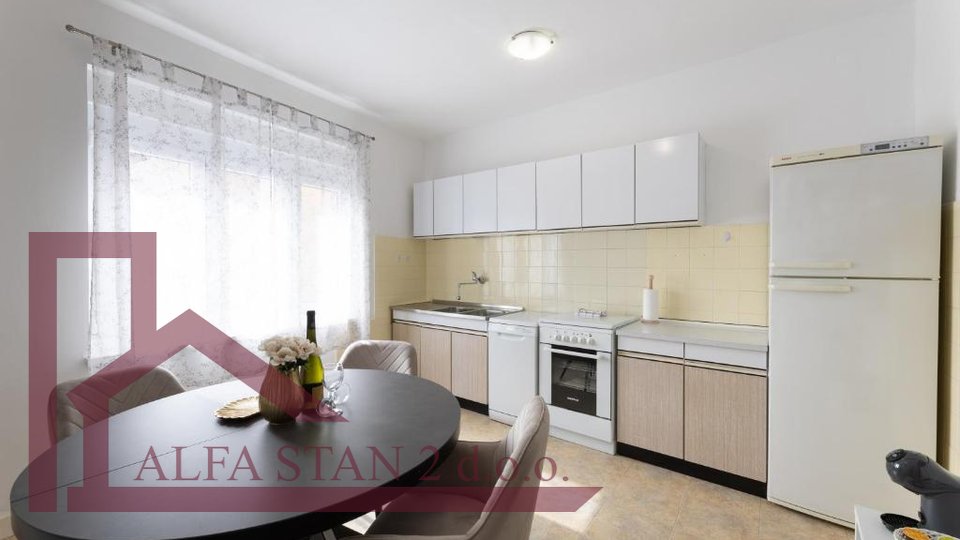 Wohnung, 70 m2, Vermietung, Split - Bačvice