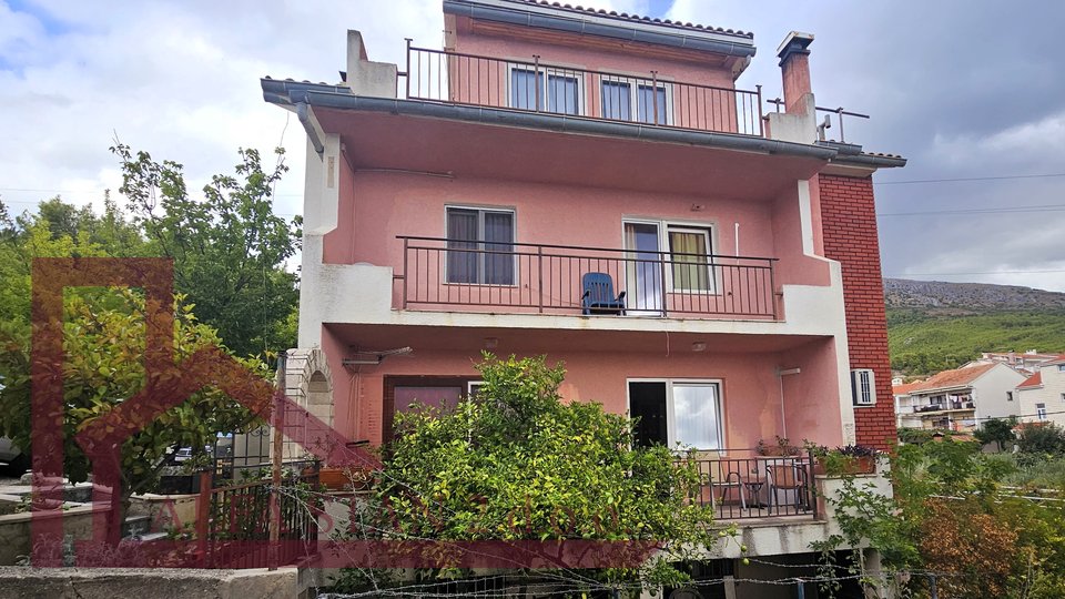 House, 448 m2, For Sale, Podstrana