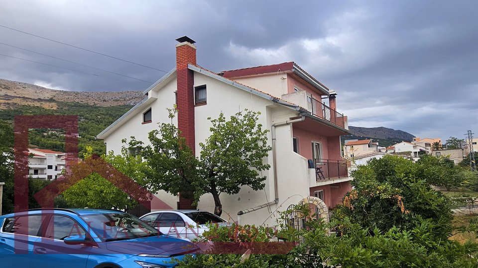 House, 448 m2, For Sale, Podstrana