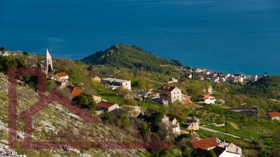 Zemljište sa otvorenim pogledom za gradnju vile, plaćene komunalije i prijavljeno gradilište